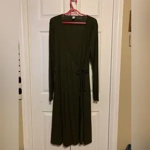 slim fit dress slacks Pinkblush Taupe V-Neck Long Sleeve Fitted Maternity Maxi Dress Medium